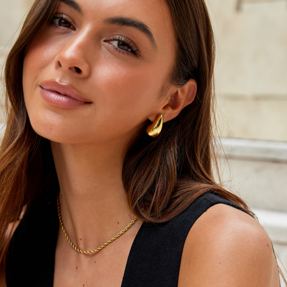 Ame Gold Drop-Shaped Earrings
