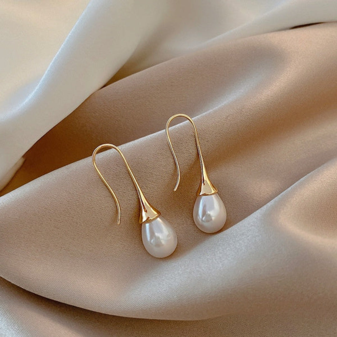 Teardrop Pearl Earrings in Gold