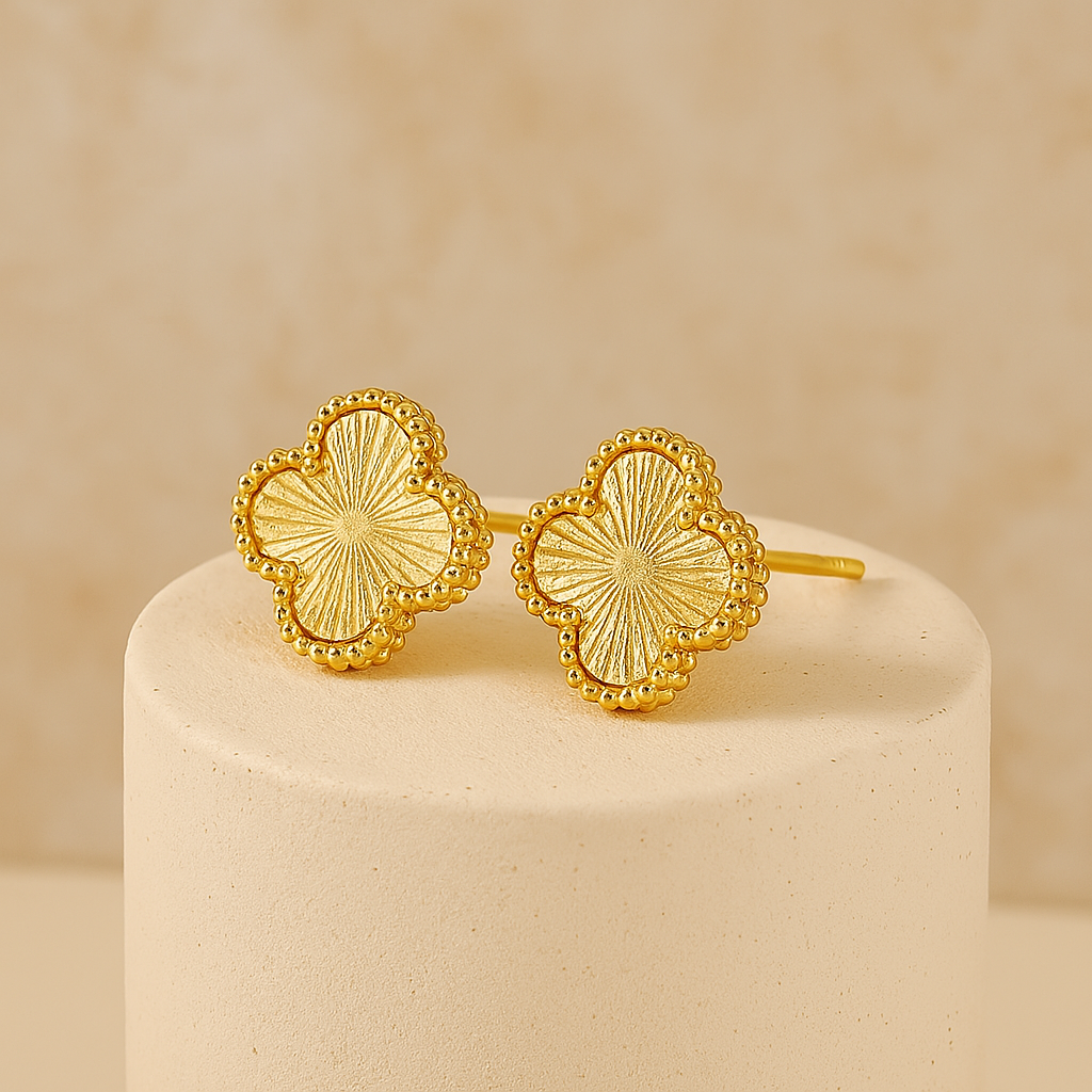 Clover Leaf Earrings in Gold