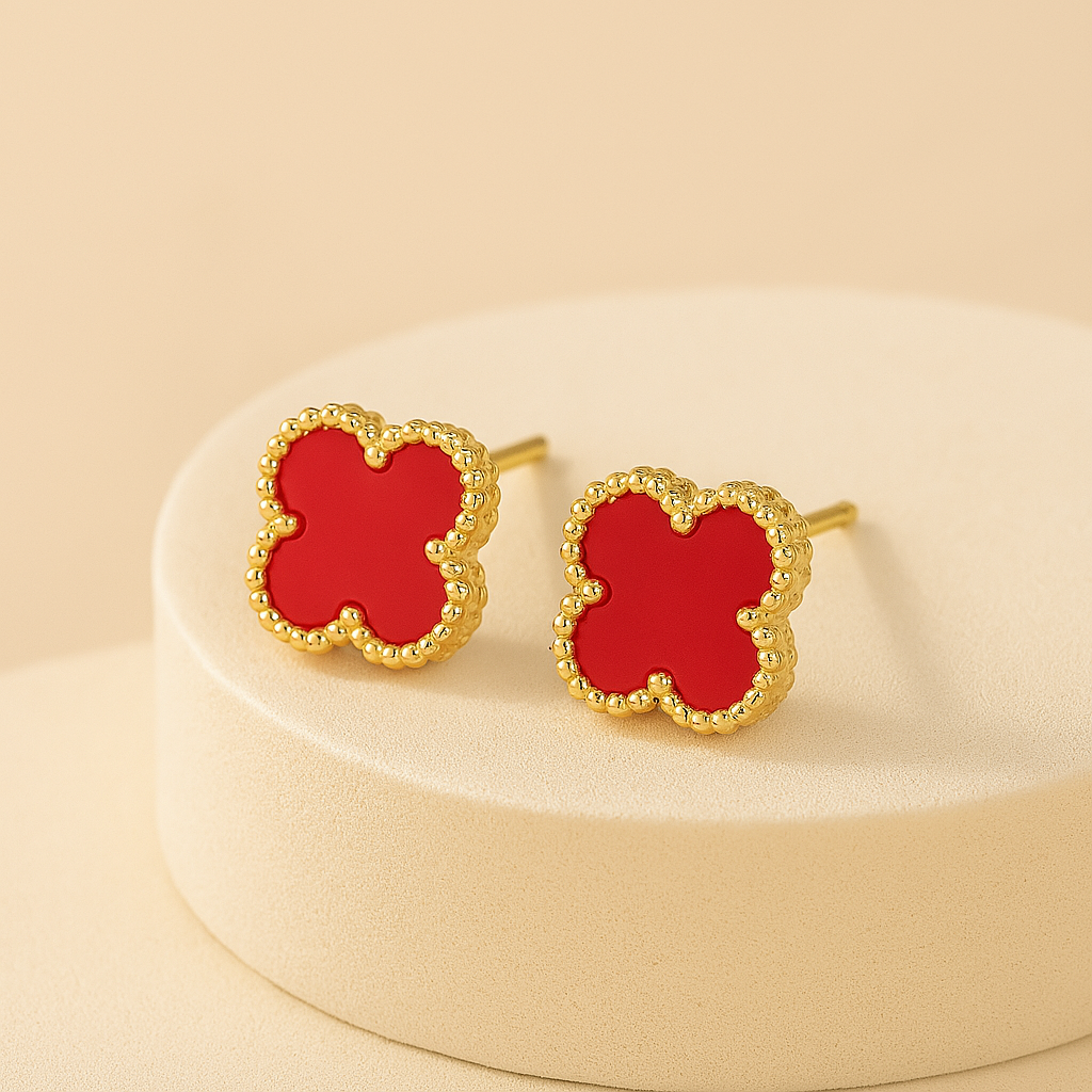 Clover Leaf Earrings in Gold