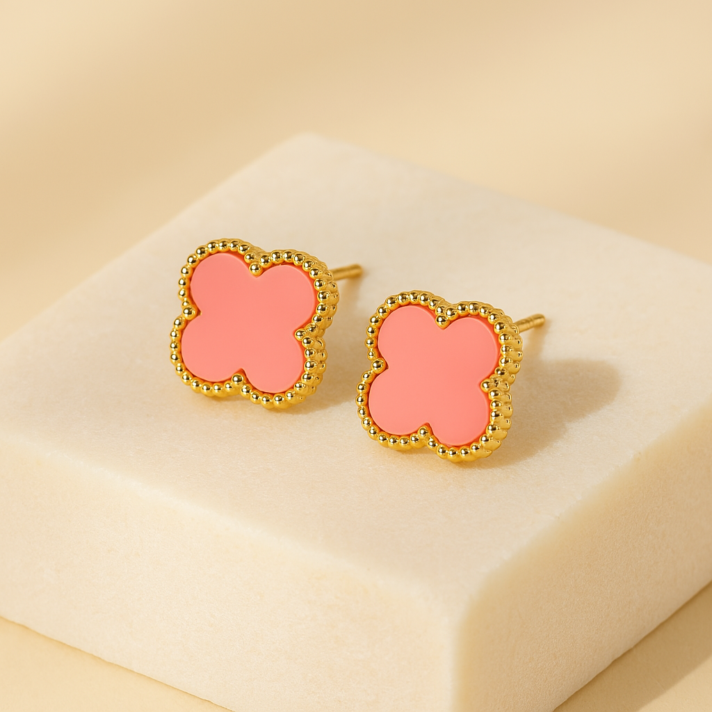 Clover Leaf Earrings in Gold