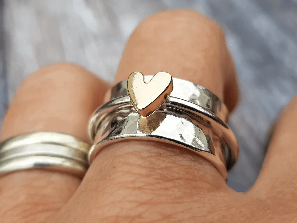 Mely - Goldheart Silver Ring