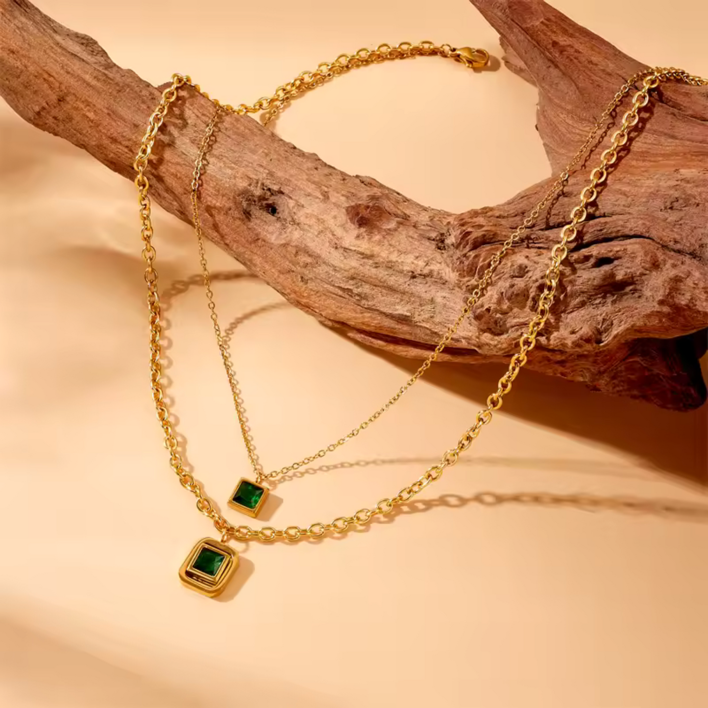 Nyra Valemire Necklace Set