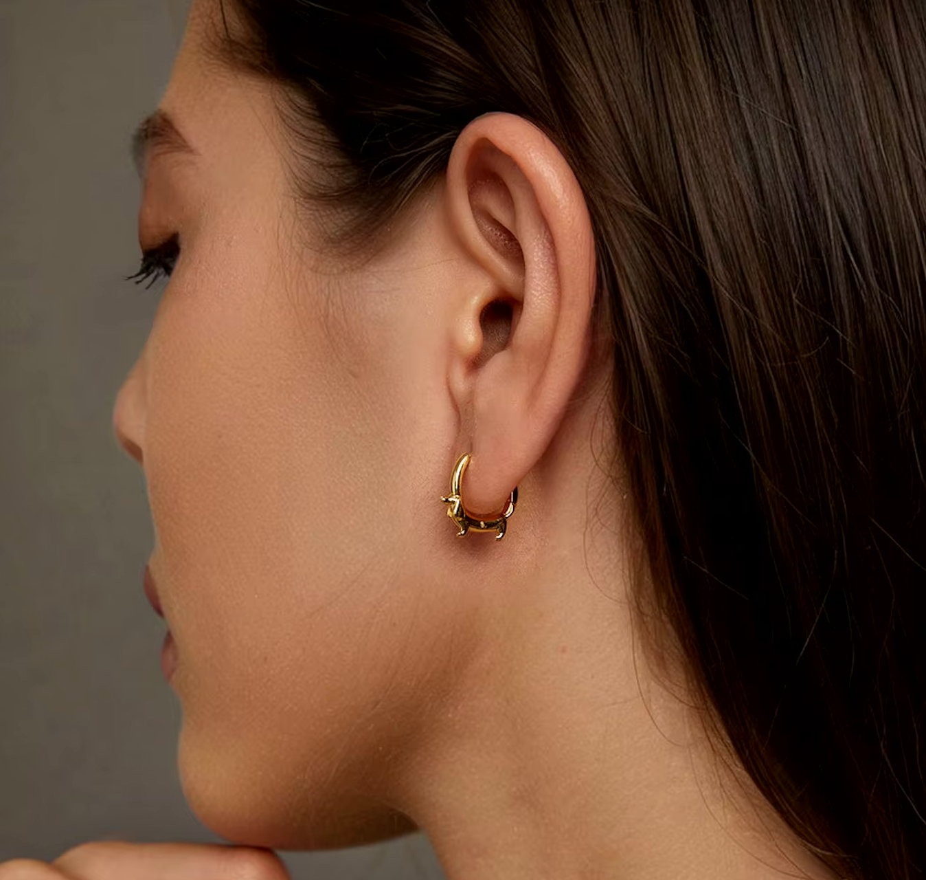 LUNIA – Elegant Dachshund Hoop Earrings Made of High-Quality Sterling Silver