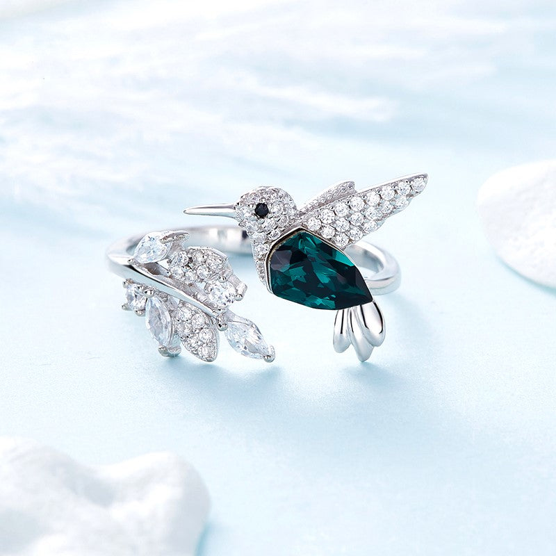 LUNAYA – Elegant Adjustable Glitter Ring with Enchanting Hummingbird and Sparkling Rhinestone