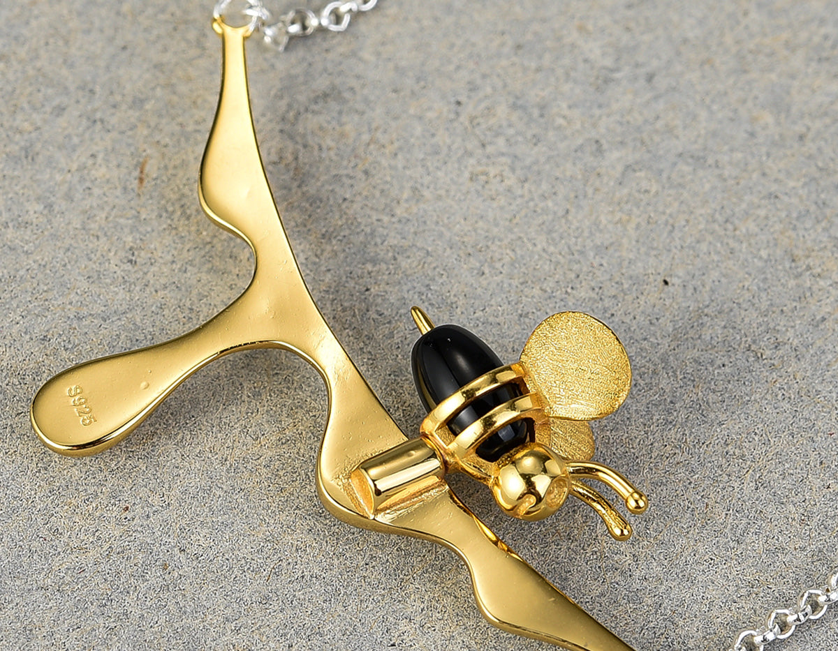 MELINA โ Elegant Dripping Honey & Bee Necklace for Nature Lovers