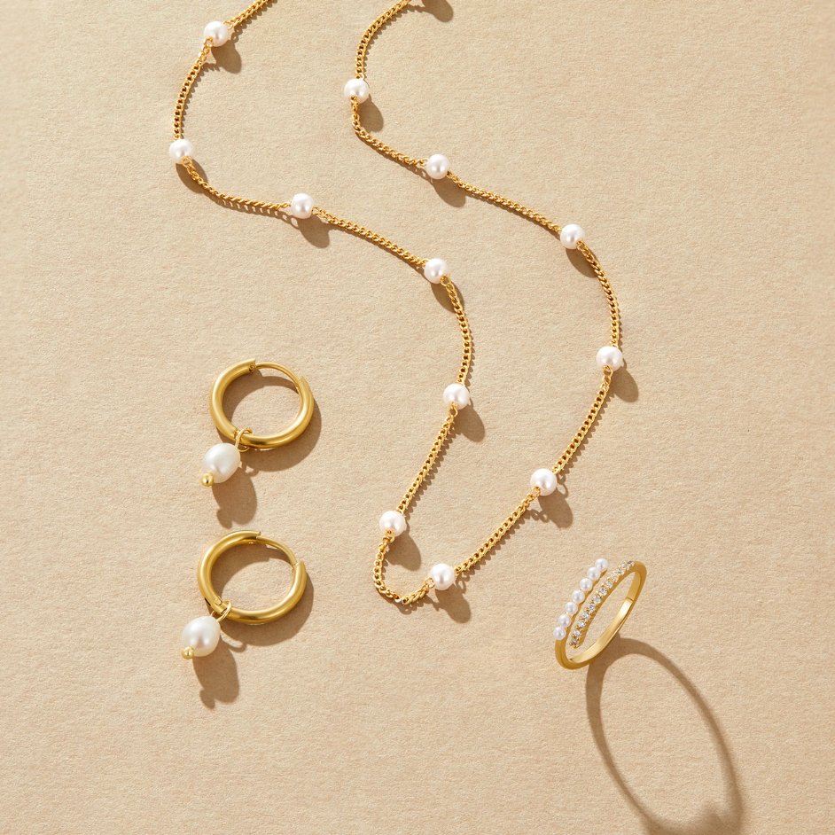 Bella Sweetwater Pearl Earrings