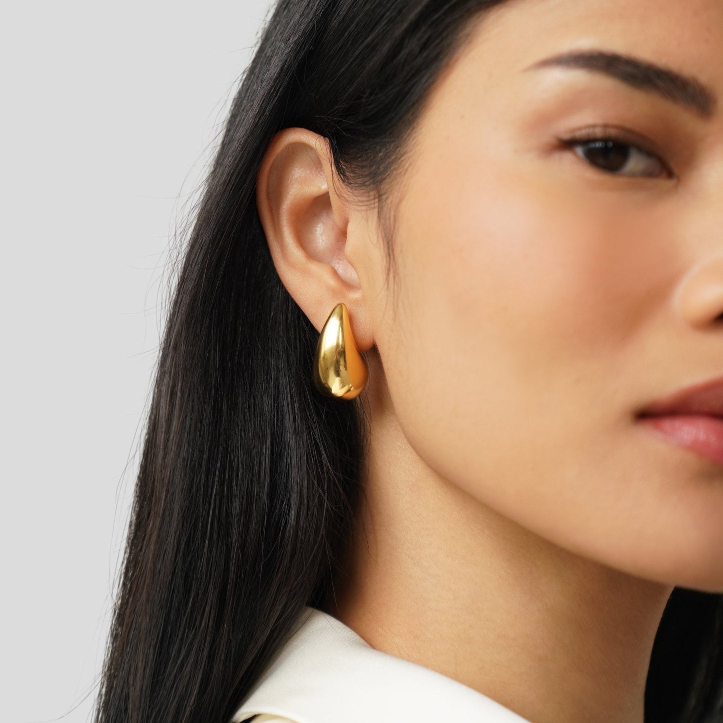 Ame Gold Drop-Shaped Earrings
