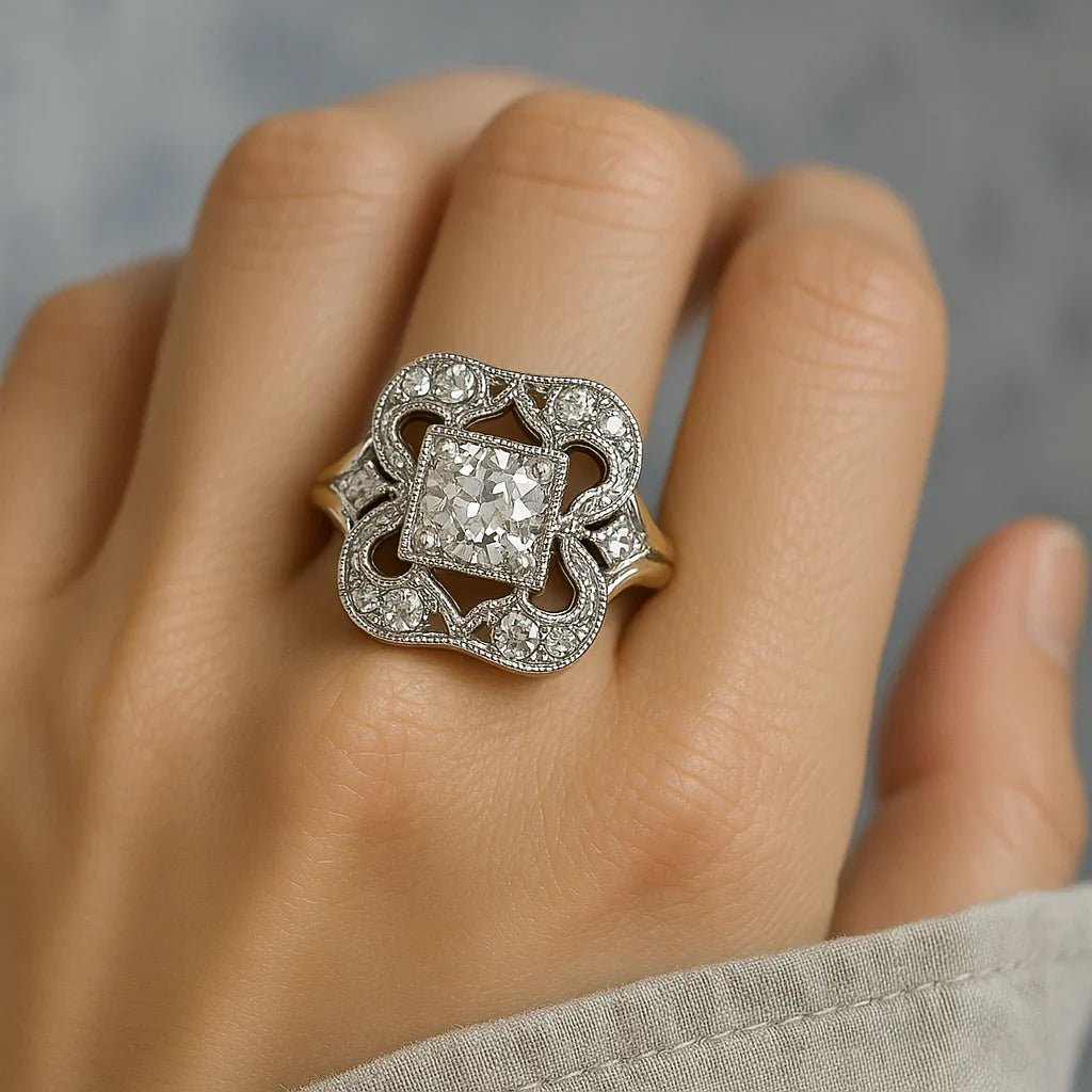 Vintage Zirconia Gold Ring