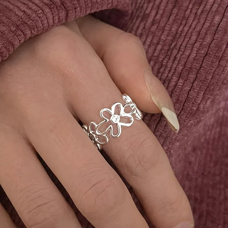 Adjustable Vintage Silver Ring with Flower