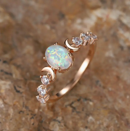 Moonstone Opal Vintage Ring in Gold