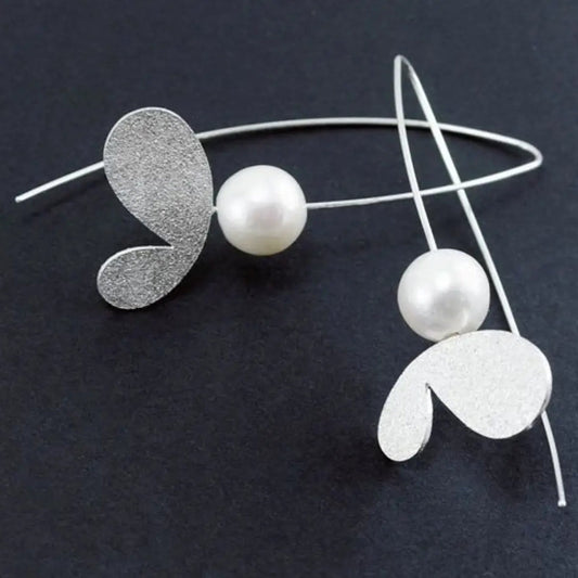 LYRIA – Vintage Butterfly Earrings with Pearl