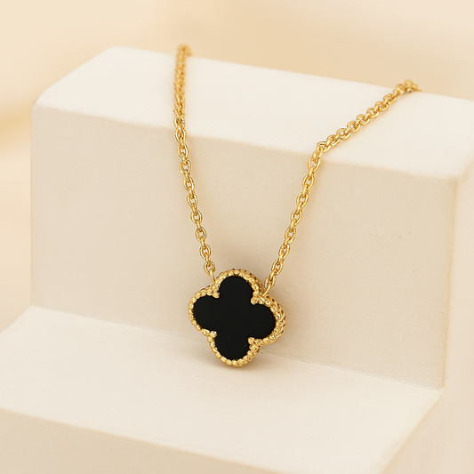 Clover Leaf Necklace in Gold