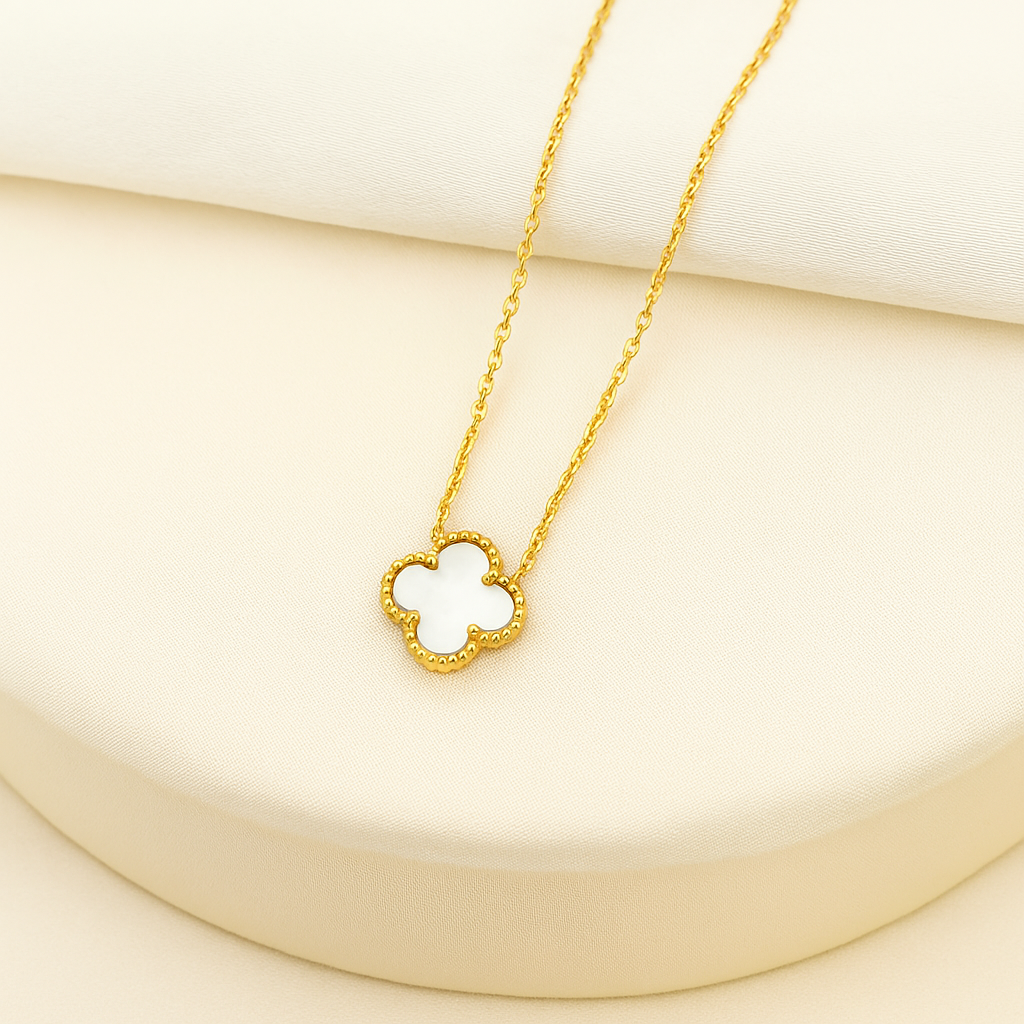 Clover Leaf Necklace in Gold