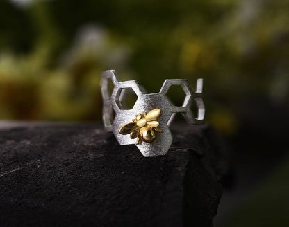 Elegant Adjustable Honeycomb Ring with 18k Gold Plating – MAEL