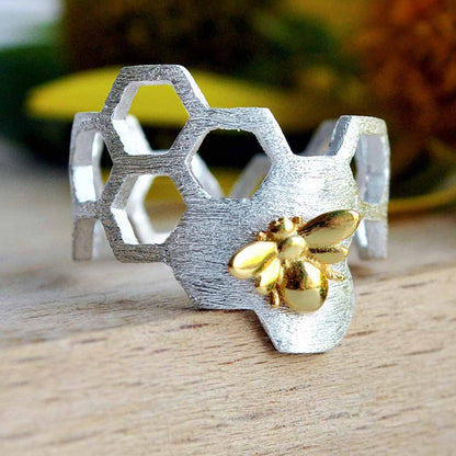 Elegant Adjustable Honeycomb Ring with 18k Gold Plating – MAEL