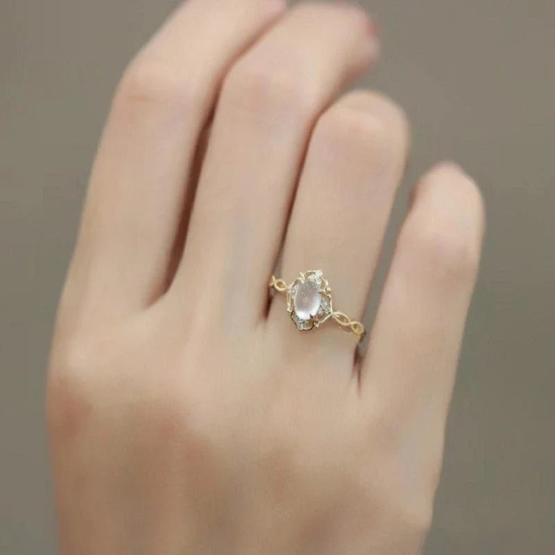 Mathilda Moon Stone -Ring
