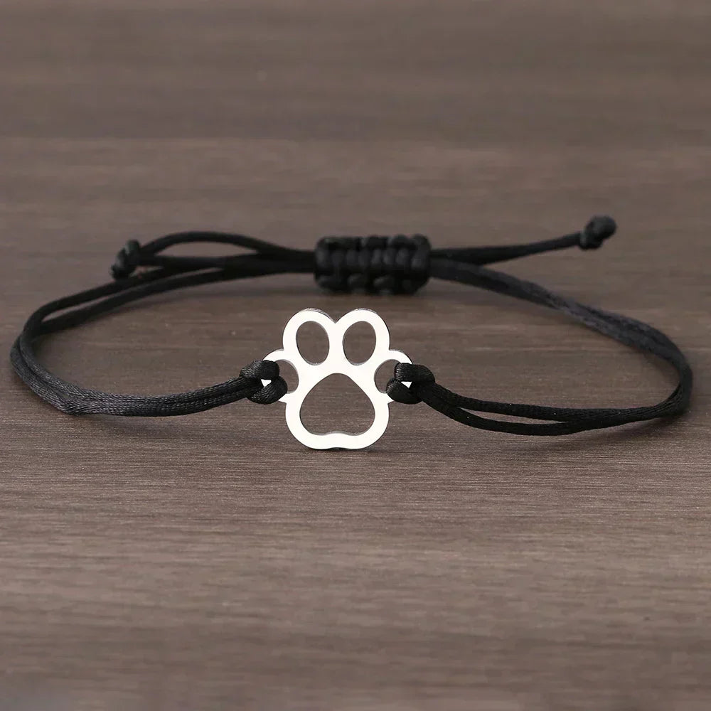 ELINE – Elegant Adjustable Paw Bracelet with Black and Red Cord for Stylish Expression