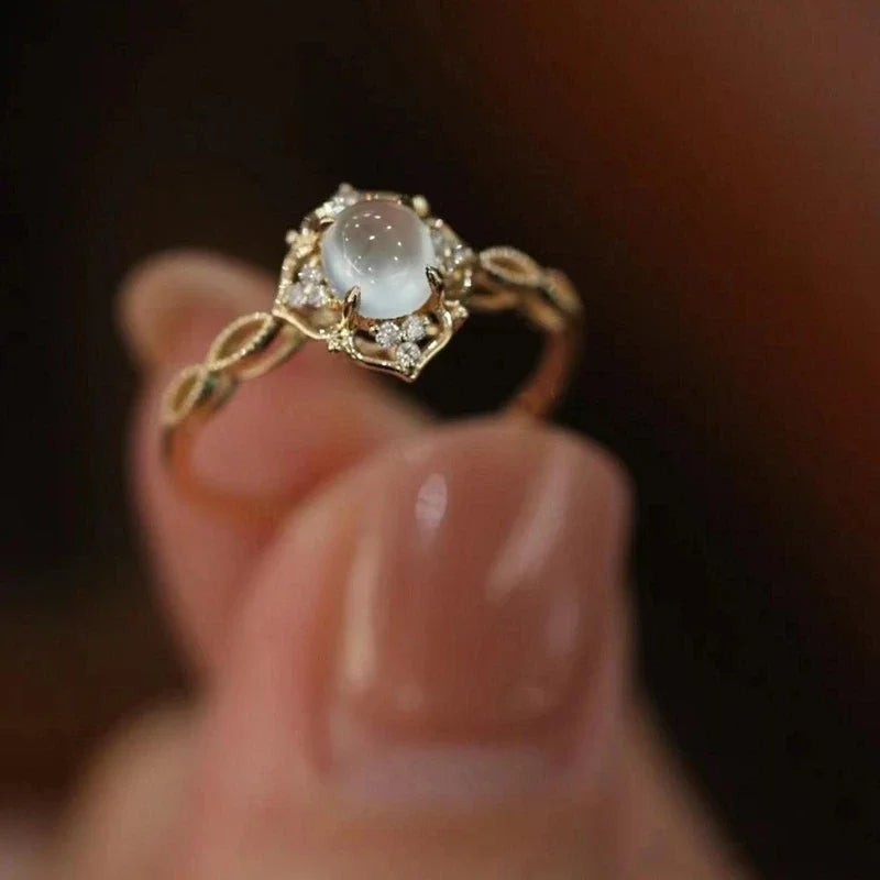 Mathilda Moon Stone -Ring