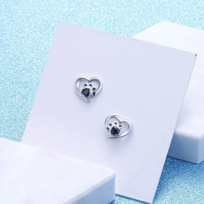 NORA – Elegant Heart-Paw Stud Earrings with Sparkling Black Crystal for Stylish Accents