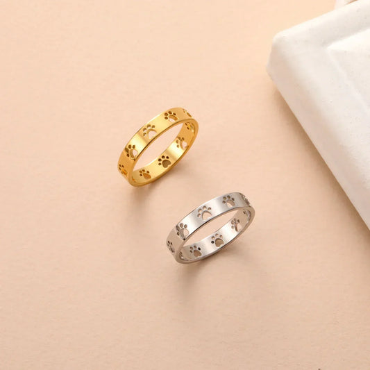 MIRAIE – Elegant Adjustable Paw Print Ring in Shiny Gold Look Made of High-Quality Stainless Steel