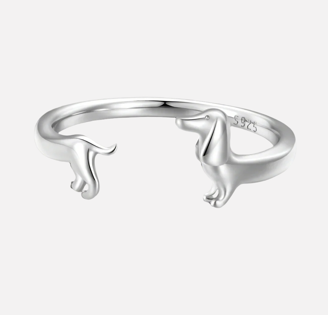 PEPI – Customizable Dachshund Ring in Stylish Wrap Design