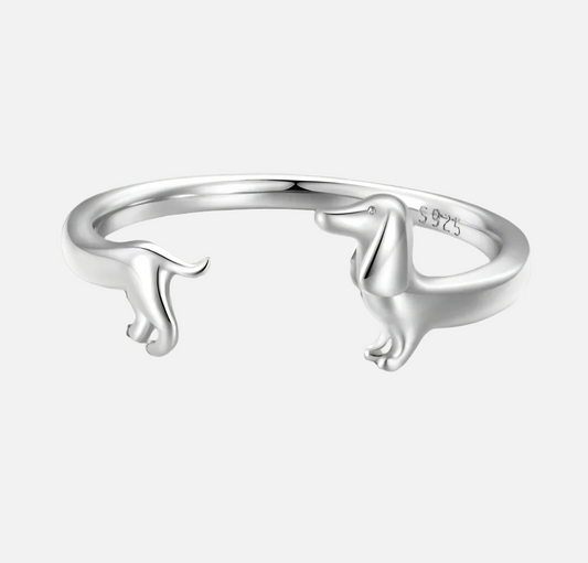 PEPI – Customizable Dachshund Ring in Stylish Wrap Design