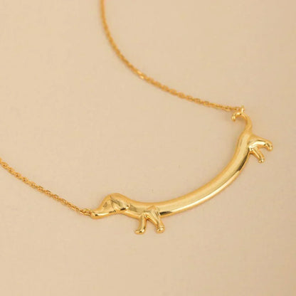 LILOU – Elegant Dachshund Necklace in Stylish Gold Look