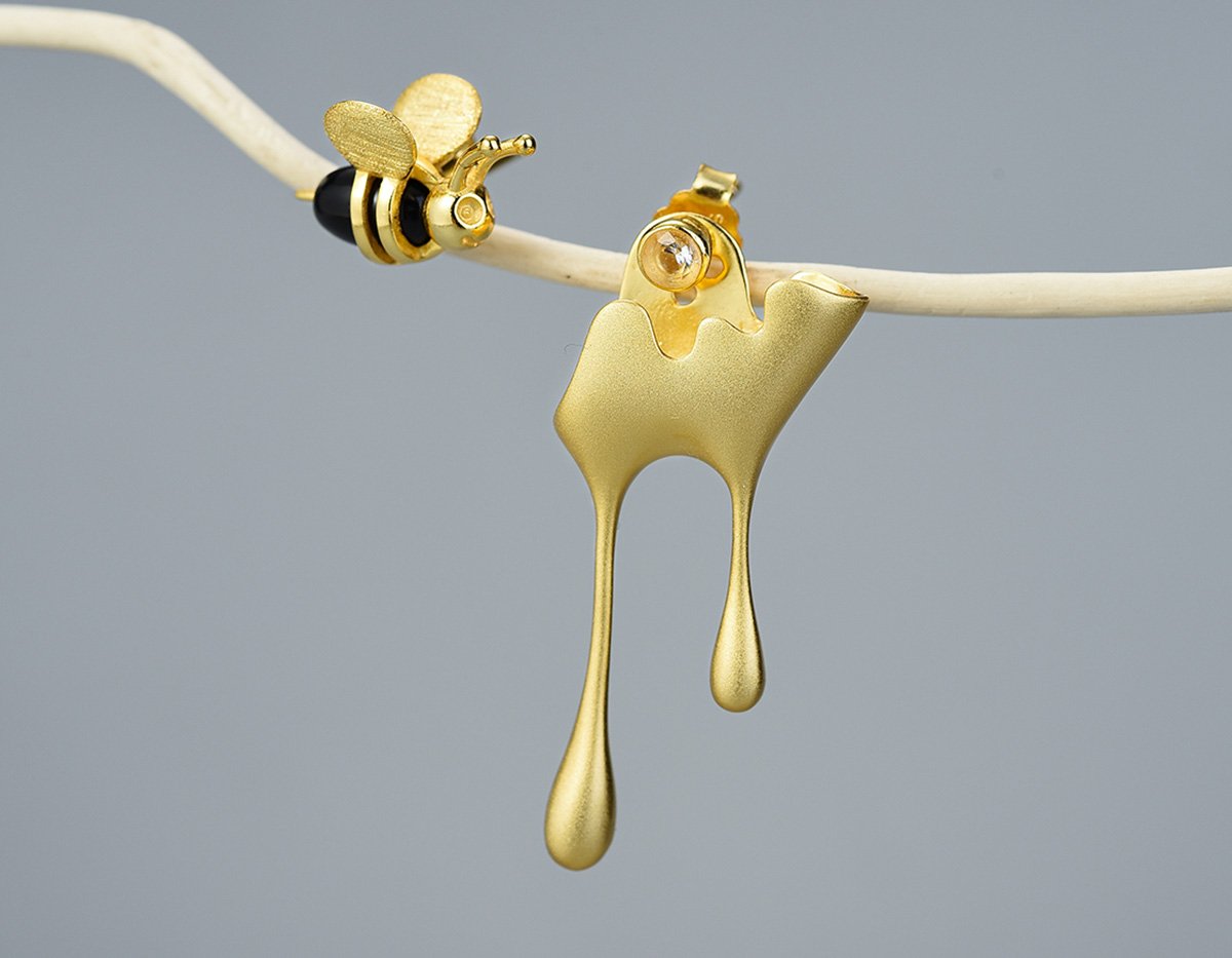 ELIA – Elegant Dripping Honey & Bee Earrings Made of High-Quality Sterling Silver