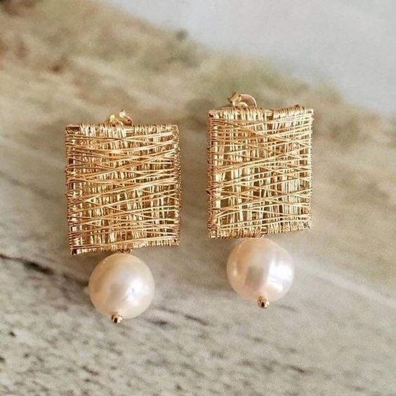 Elegans - Pearl Earrings
